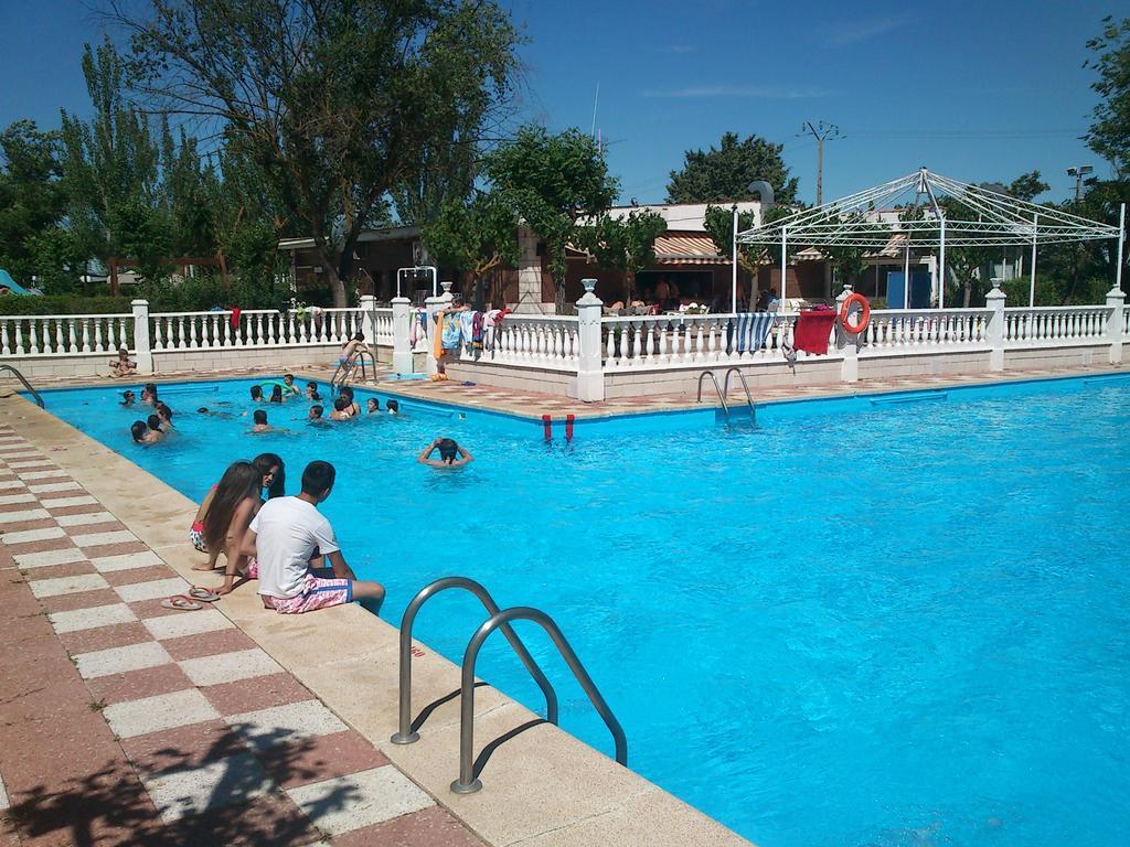 Cubillas de Santa Marta Camping Cubillas מראה חיצוני תמונה